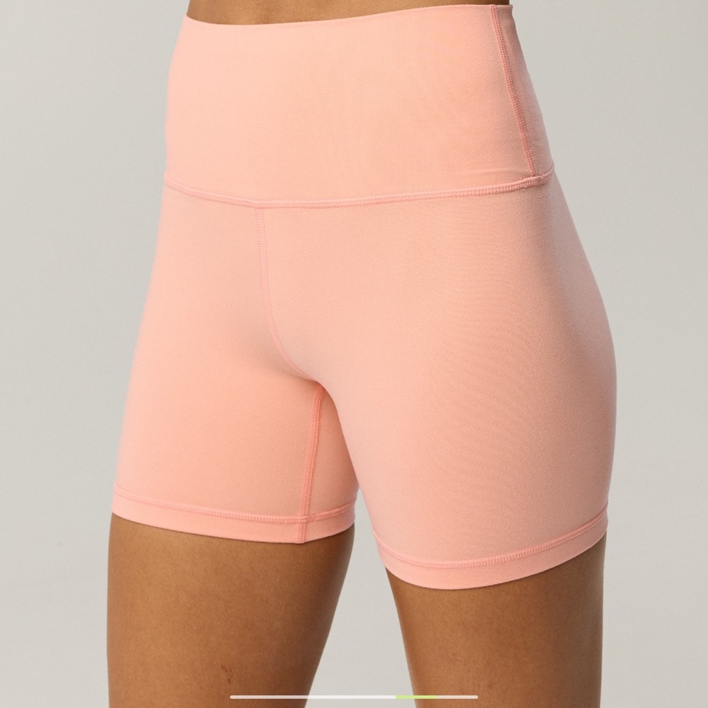 OFFLINE By Aerie The Hugger 5"
Bike Short